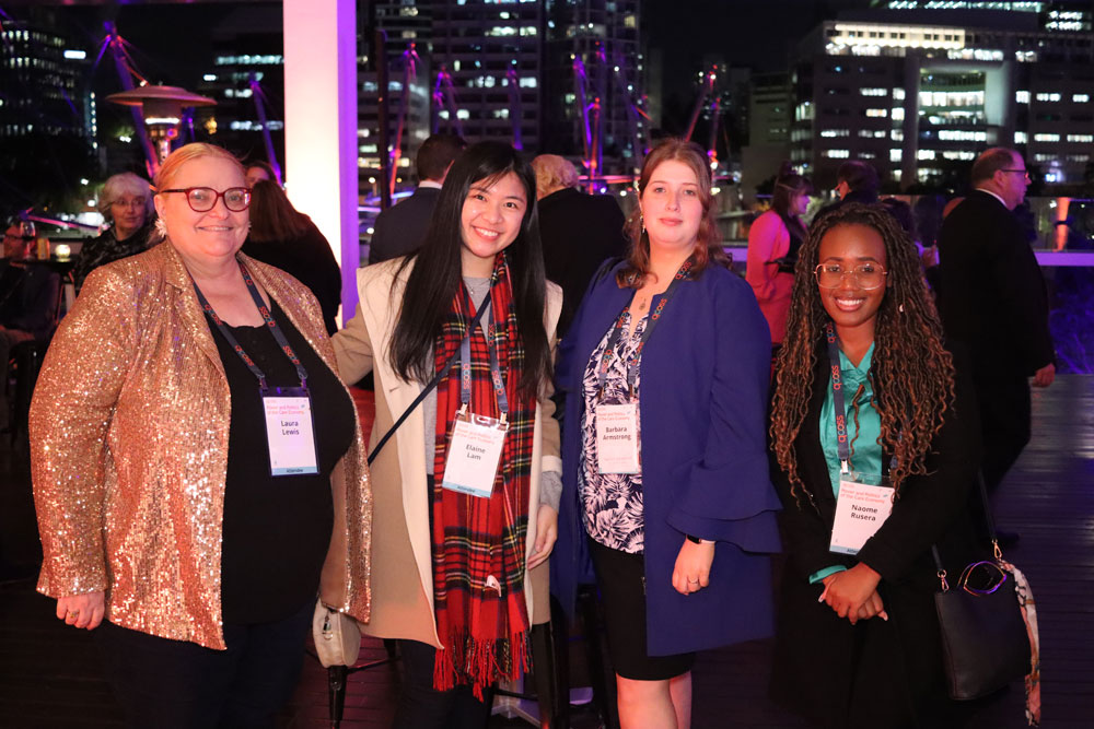 Welcome-blackbird-bar-2